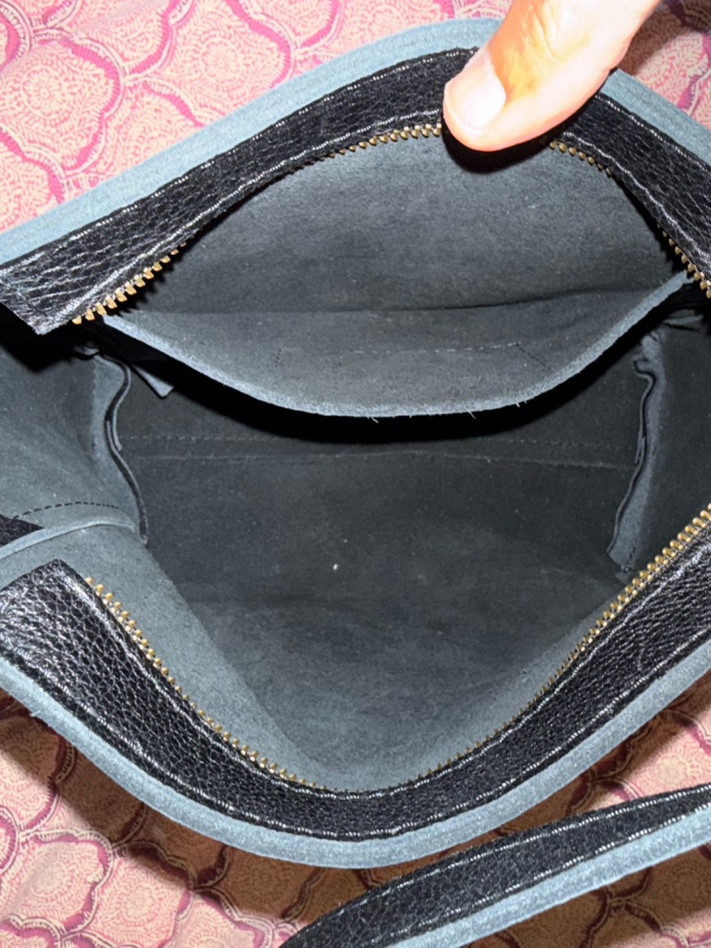 Portland leather good black pebbled leather shoulder bag single strap brass hard - Picture 4 of 5